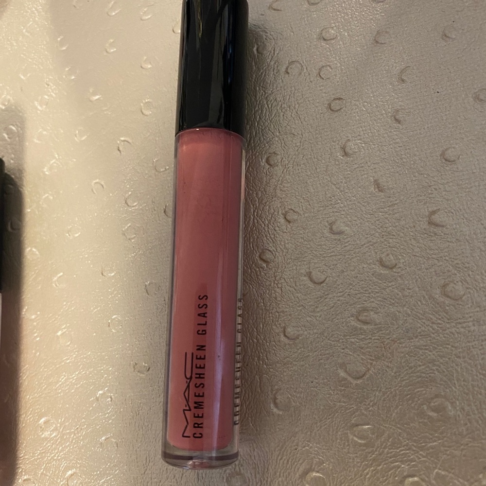 Mac Lipgloss in Delight